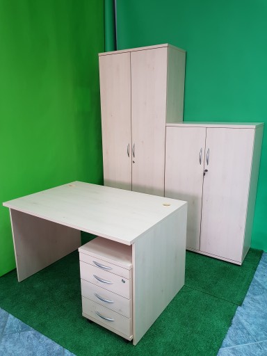Zestaw mebli biurowych (biurko+kontener+2 szafy)