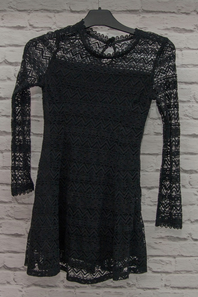 Koronkowa czarna sukienka C&amp;A 146-152 cm