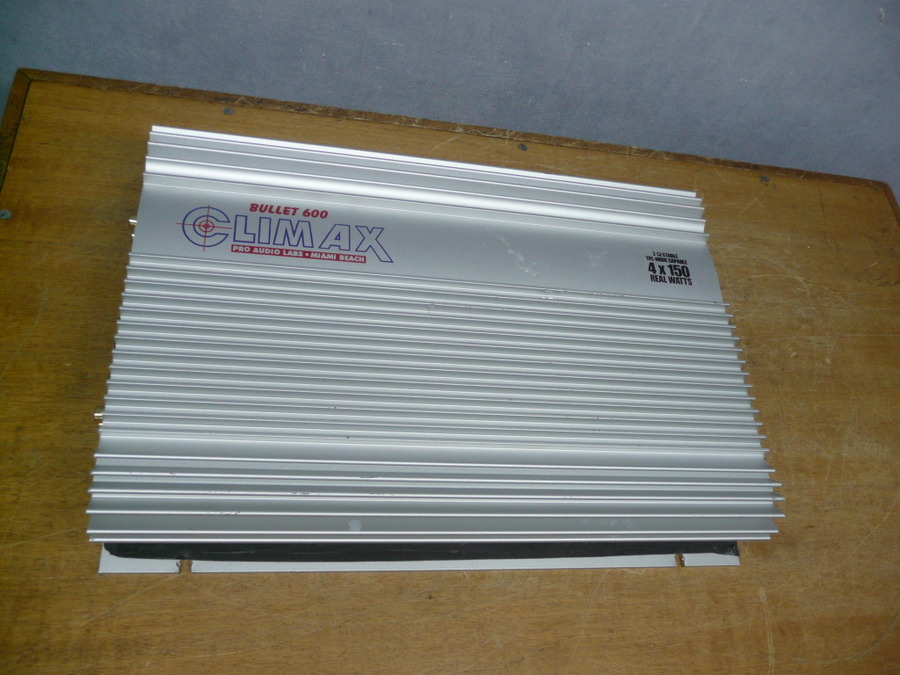 CLIMAX BULLET 600 WZMACNIACZ 4 KANAŁOWY