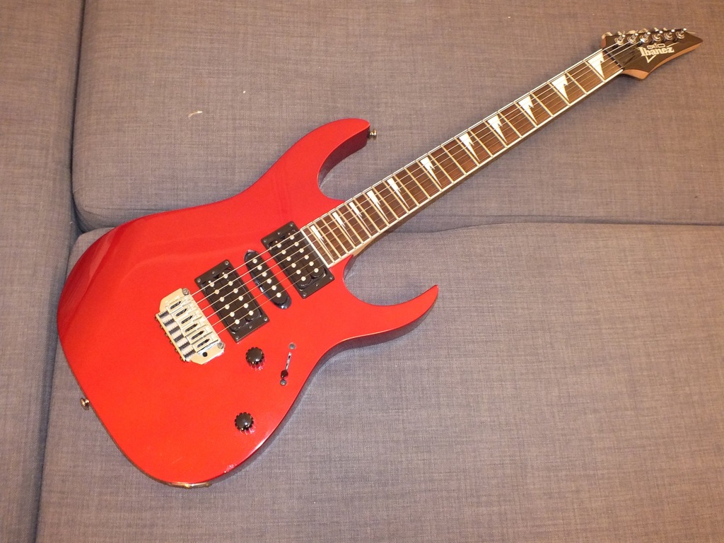 Ibanez GRG 170  + tuner struny