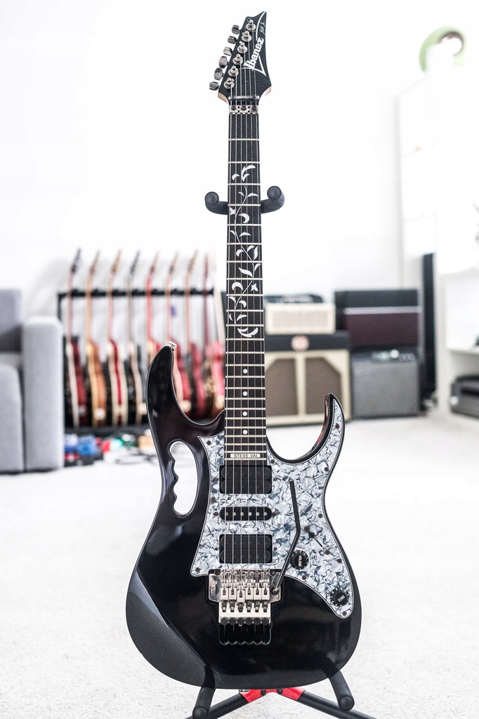 Ibanez Steve Vai Signature JEM 555 BK