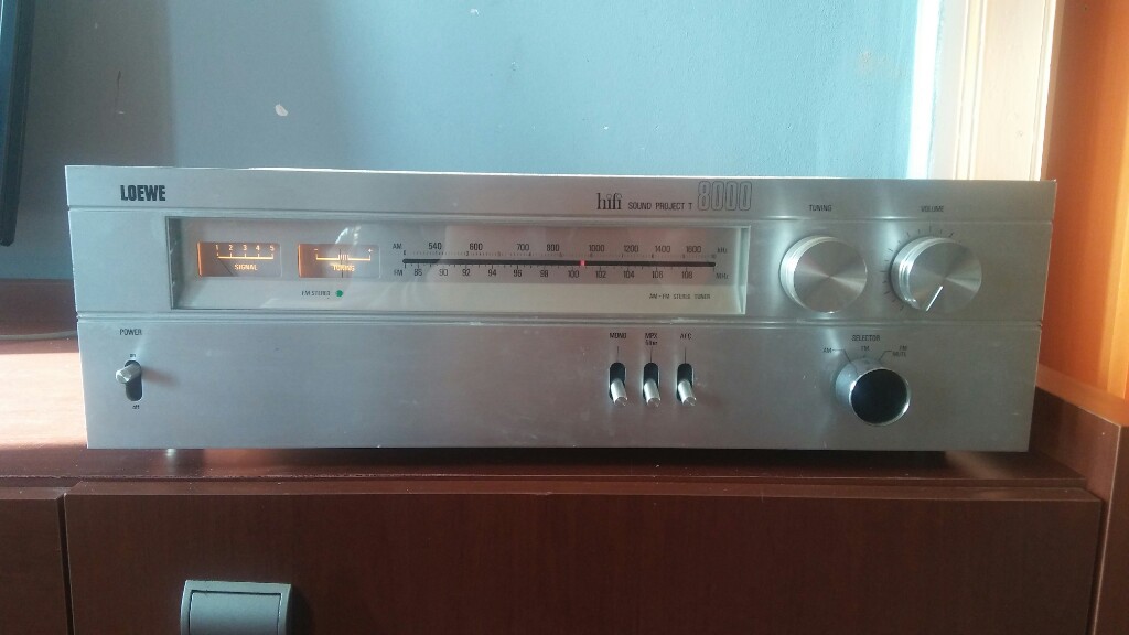 LOEWE   - T8000