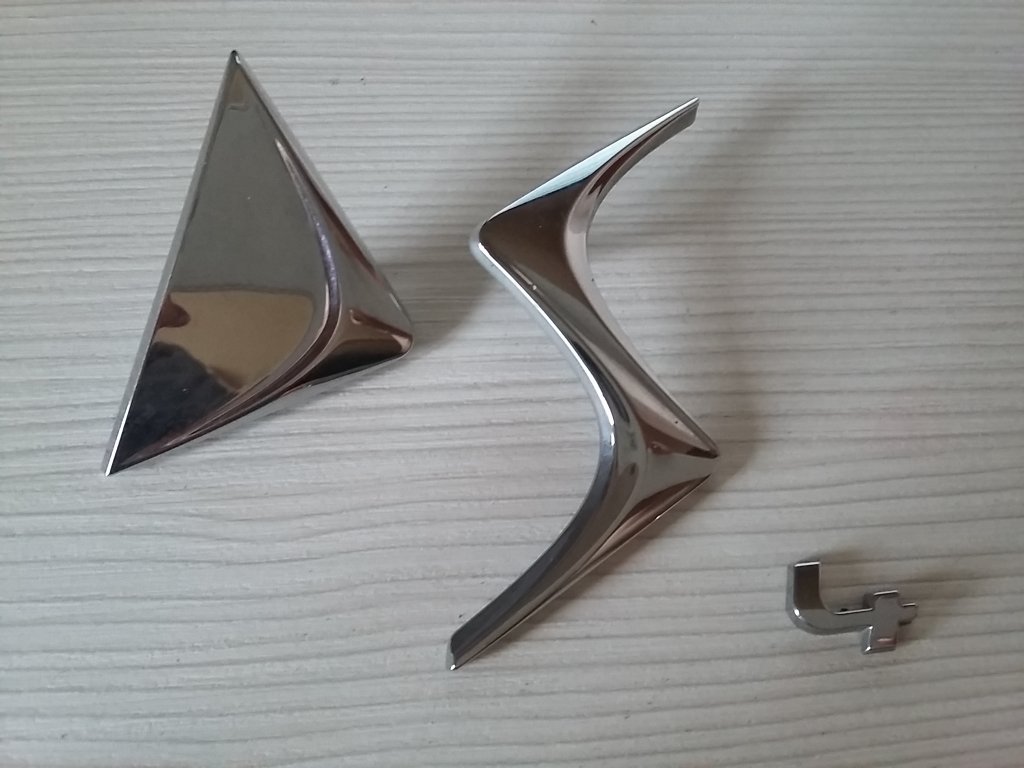 CITROEN DS4 DS 4 ZNACZEK EMBLEMAT NAPIS