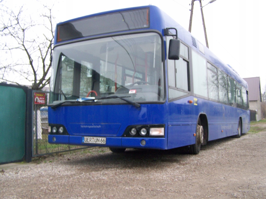 Autobus niskopodłogowy VOLVO 7000 2001 r . 7691050111