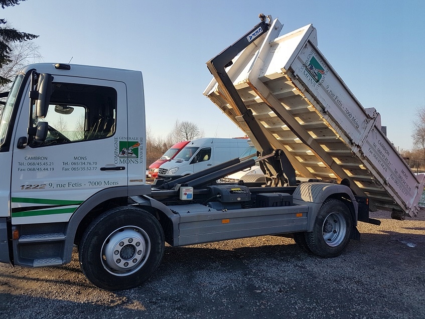 MERCEDES ATEGO HAKOWIEC - WYWROTKA