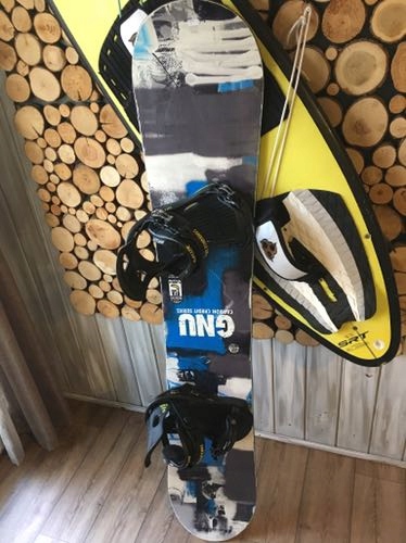 snowboard gnu carbon credit 156 + wiązania FLUX