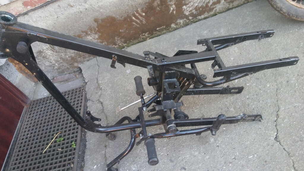Rama wsk 125 silnik