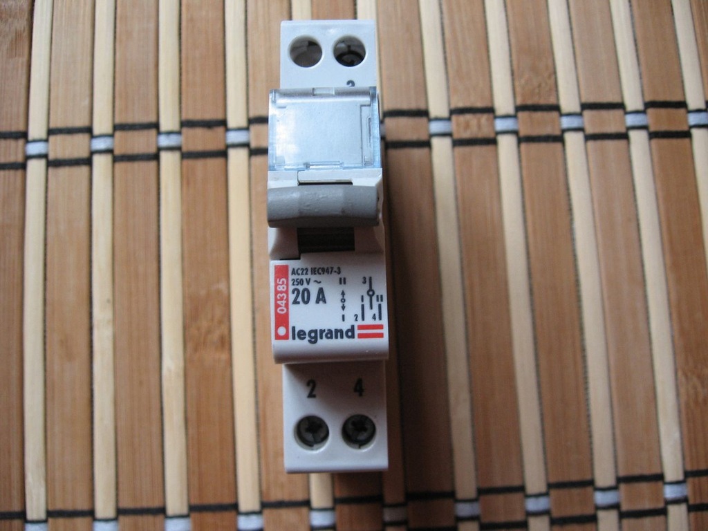 Legrand 043 85 20A / AC22 IEC 947-3 Przełącznik