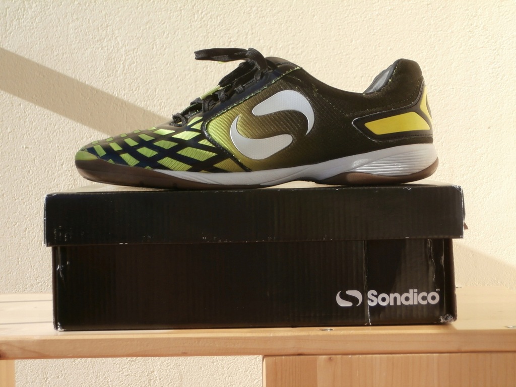 Buty piłkarskie halowe Sondico Futsal II Mens 44,5