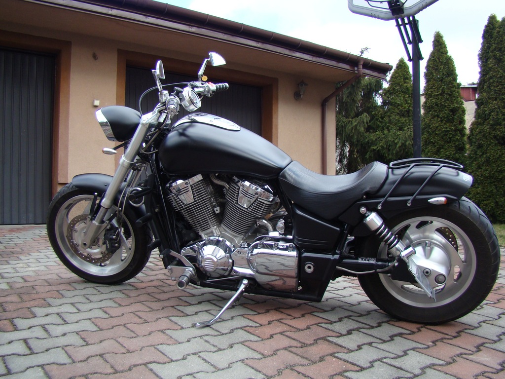 vtx 1800 windshield