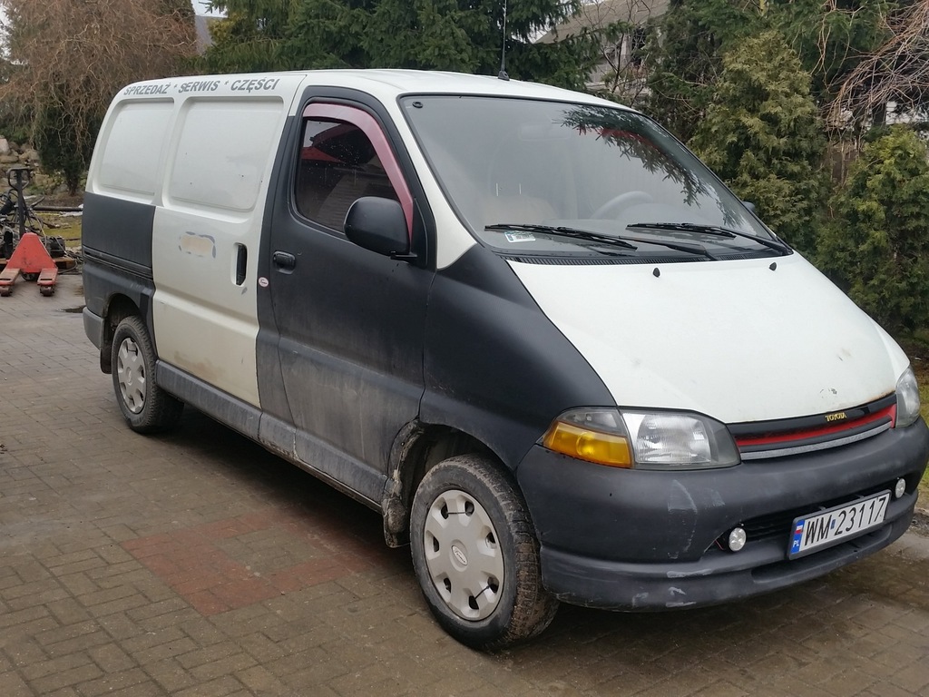 TOYOTA HIACE  2.4d