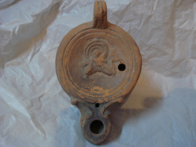 Rzymska ceramiczna lampa naftowa
