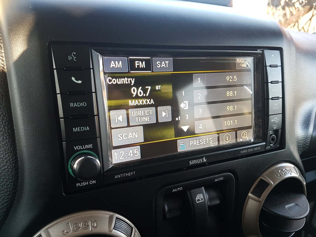 JEEP WRANGLER JK RADIO SIRIUS DVD NAVI 7142312509 oficjalne