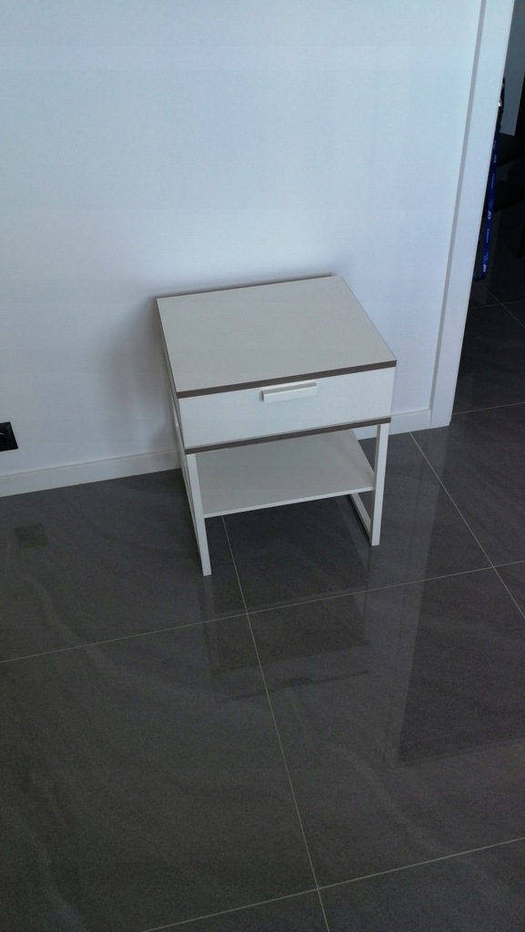 stolik nocny IKEA TRYSIL