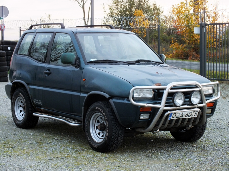 NISSAN TERRANO II 4X4 2.4 BENZYNA + GAZ REJ. W PL