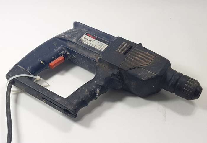 WIERTARKA KRESS 600W HM24-2EM ISKRZĄ SZCZOTKI
