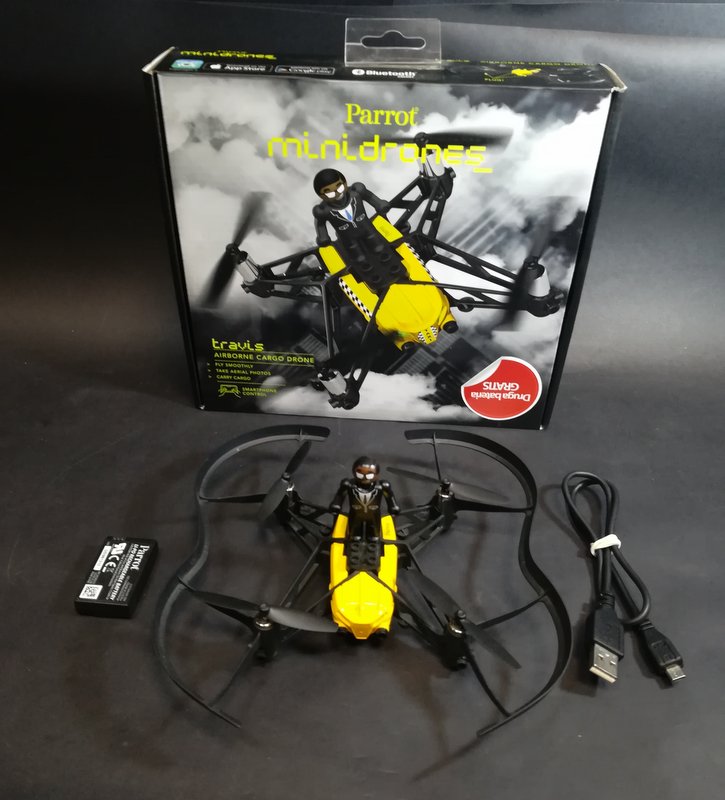 DRON PARROT MINIDRONES TRAVIS