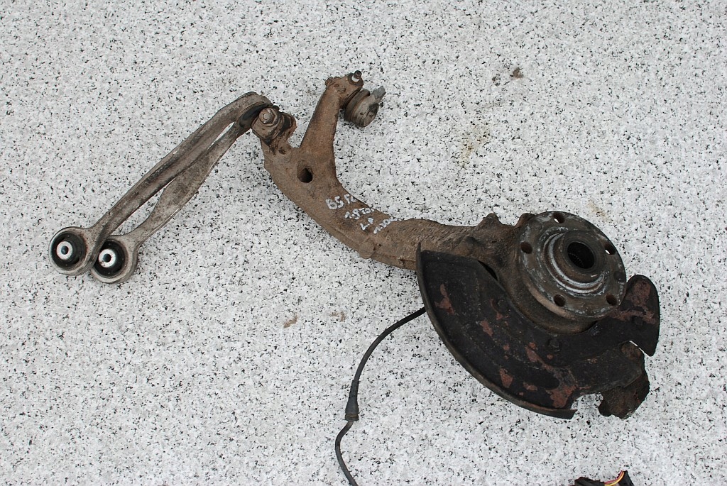 Zwrotnica Piasta Lewa Passat B5 FL 01-04 1.9 TDI