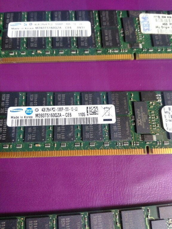 4GB PC2-5300P 2Rx4 M393T5160QZA-CE6 DDR2 Samsung