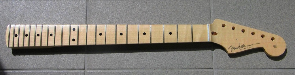 Fender Stratocaster CS gryf / neck klon / maple