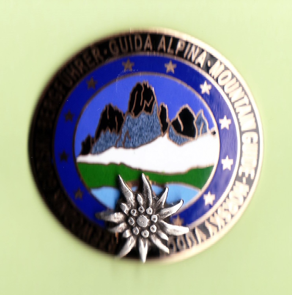 ODZNAKA PRZEWODNIK GÓRSKI EU-EPC 50 mm PIEC SZAROT
