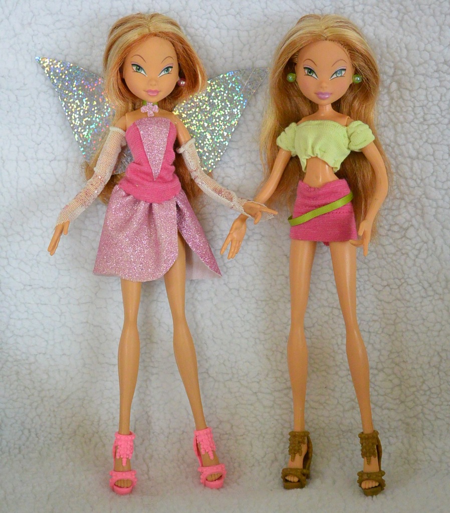 Dwie Lalki Winx Flora wróżka zestaw charmix Mattel