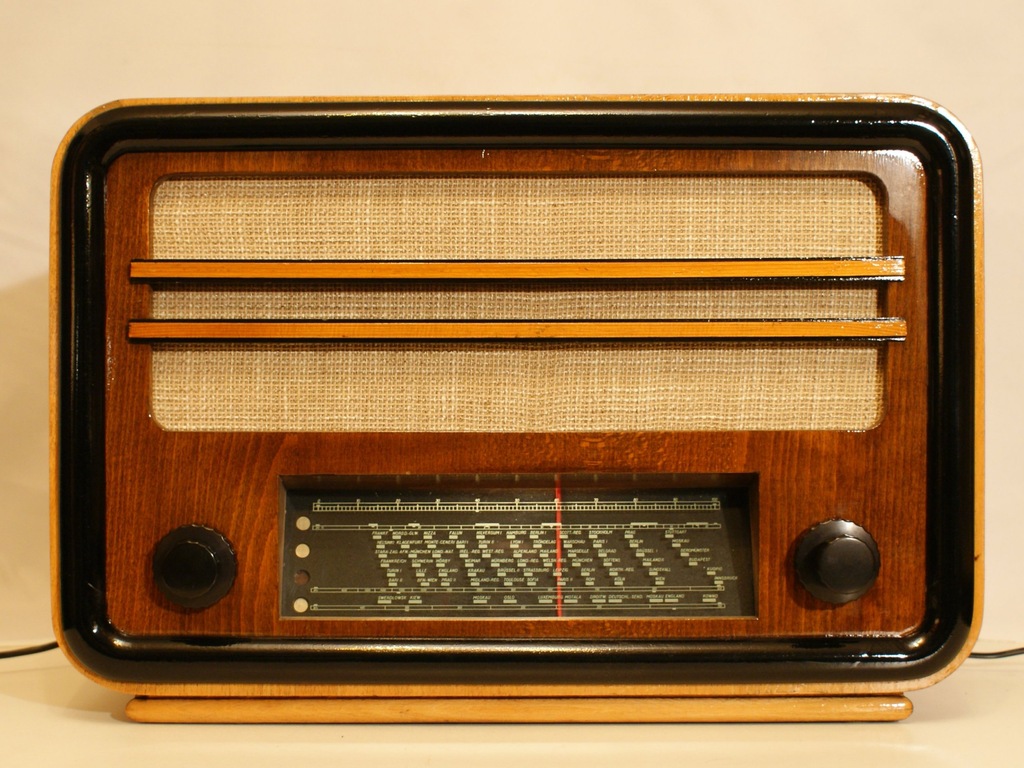 RADIO AEG ex AEK Z 1949 roku, sprawne + UKF