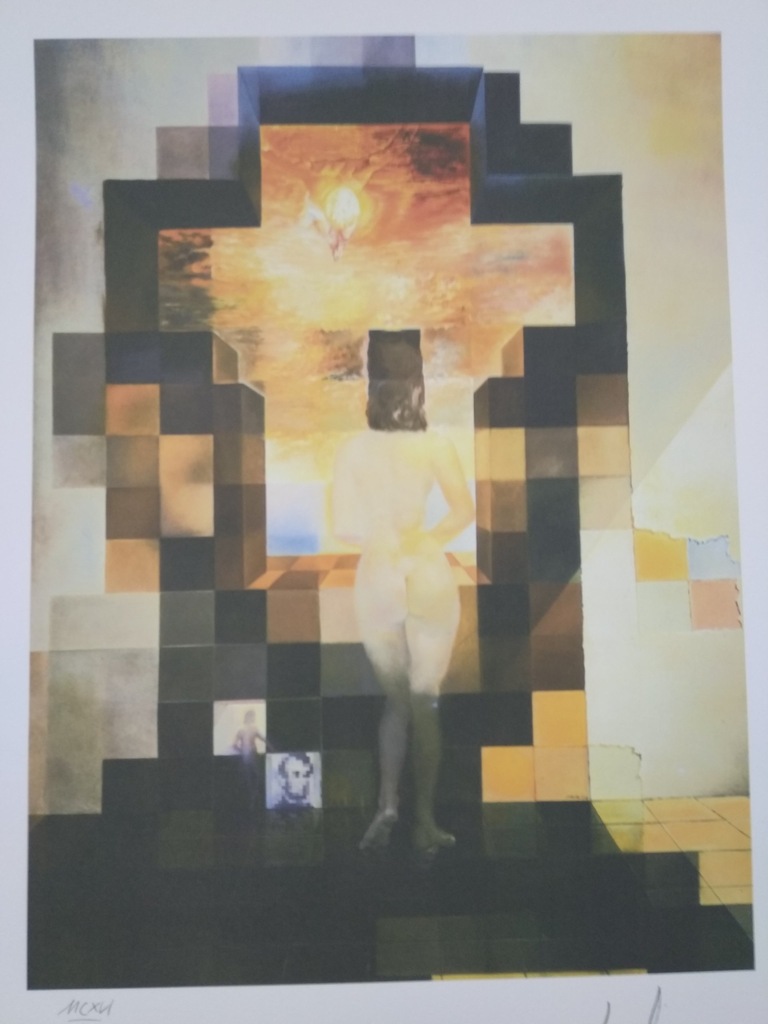SALVADOR DALI Gala looks at the mediterranean Syg!