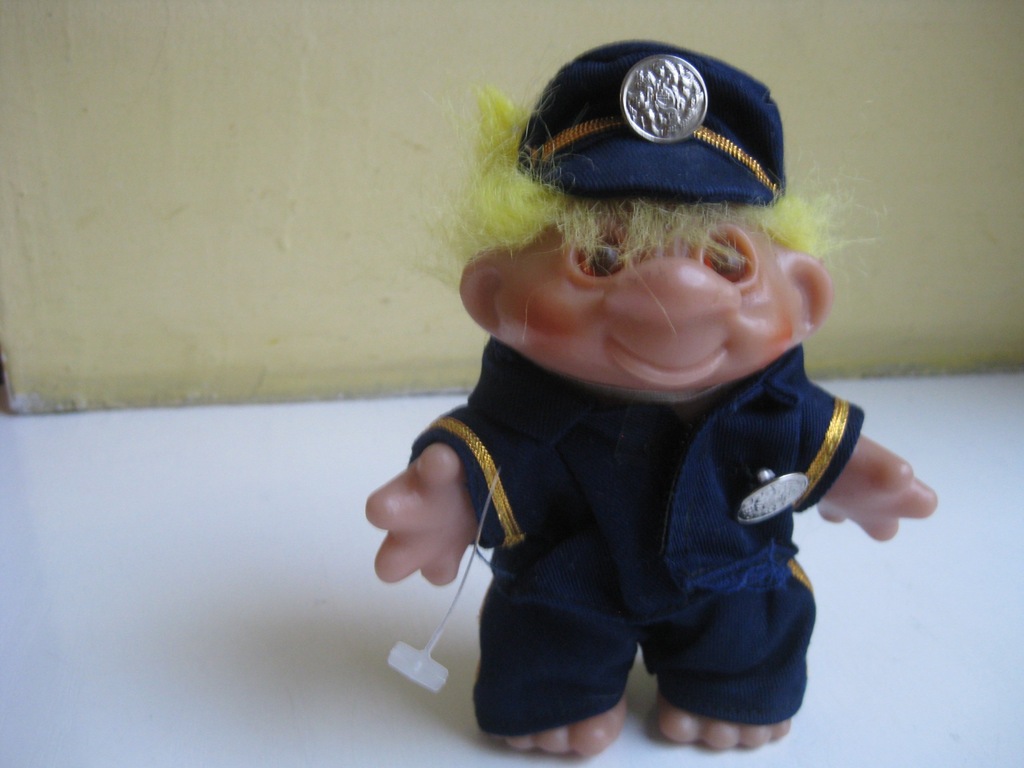 TROLL TROL SKRZAT TROLEK POLICJANT UNIKAT