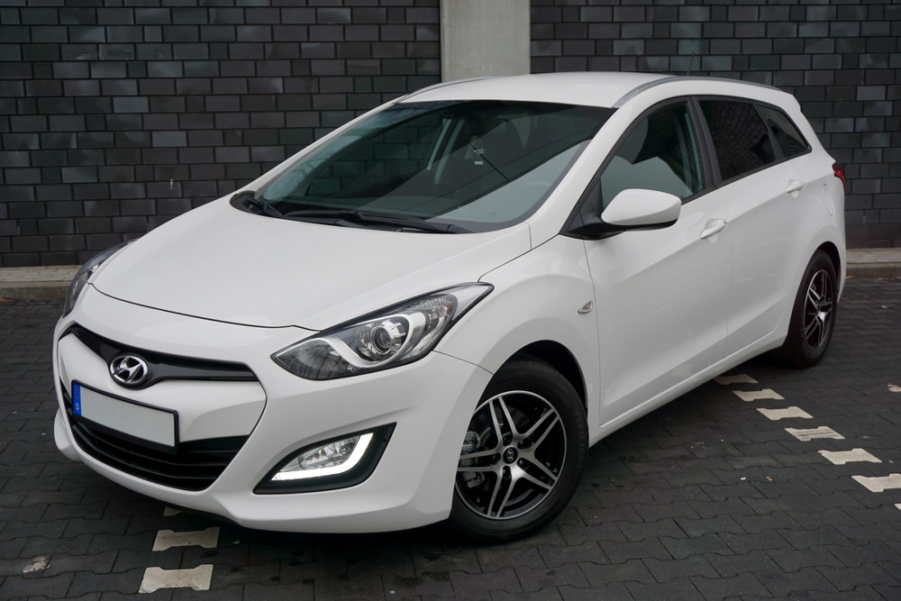 MODNY - BIAŁY - BENZYNA !!! HYUNDAI I30 1.6GDI !!!
