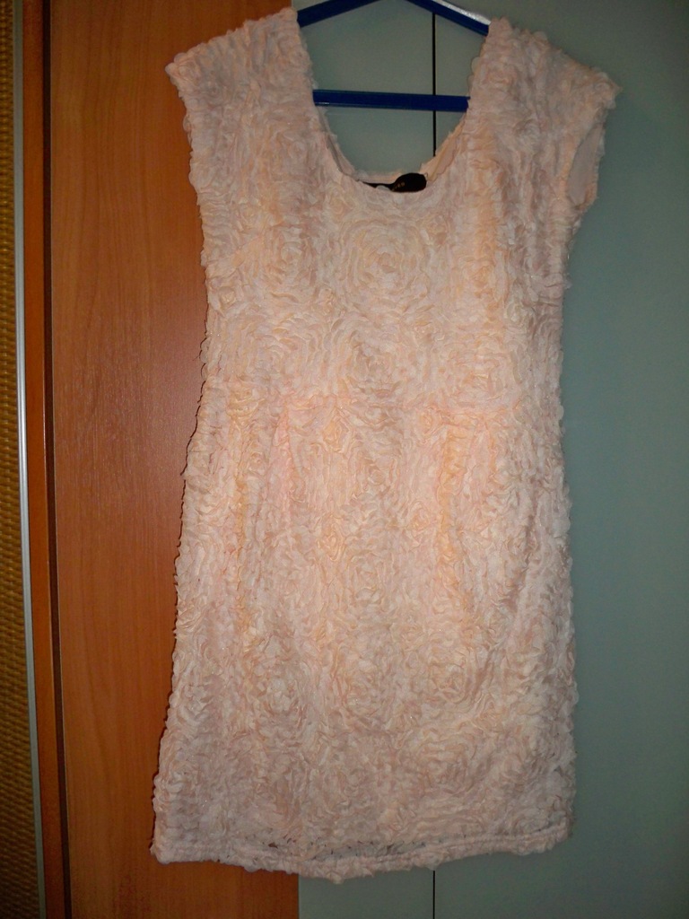 Urocza sukienka blady róż Reserved rozmiar L