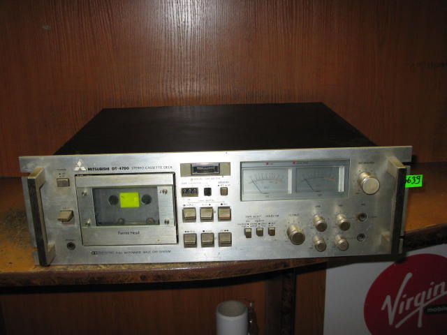 MAGNETOFON KASETOWY MITSUBISHI DT-4700 - NR S639