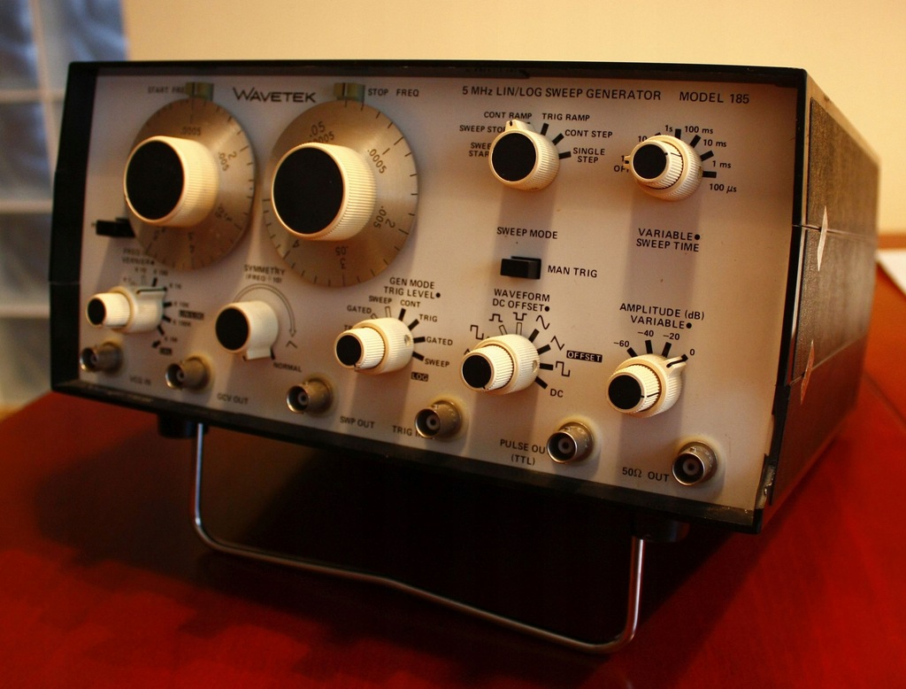 Generator, wobulator Wavetek Model 185 - 5MHz