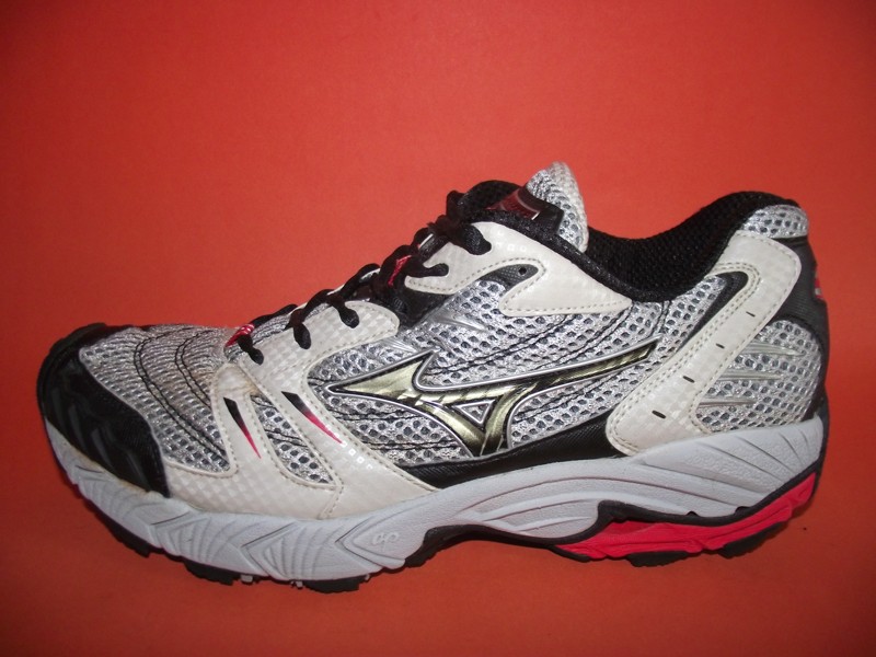 mizuno wave ascend 2