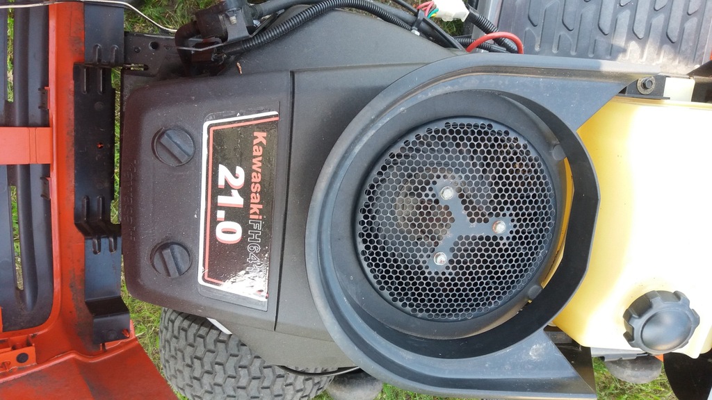 Traktorek kosiarka HUSQVARNA CTH 210 XP - 7587637484 - oficjalne ...
