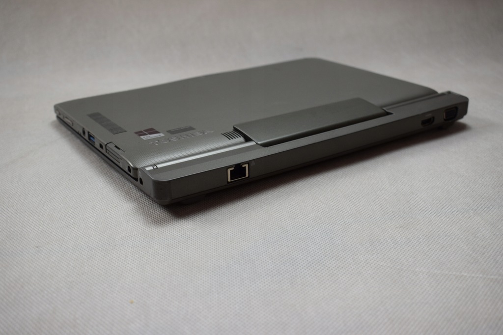 Laptop Toshiba Z10t TABLET i74610Y 8GB*256SSD W10 7686084825