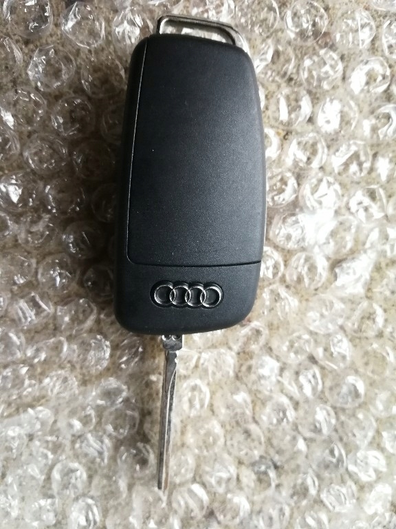 Oryginalny kluczyk Audi A6 C6 4F0837220R