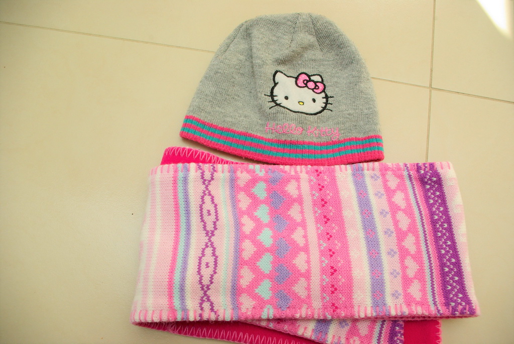 Hello Kitty czapka+szalik 3/6lat 104-110-116 ZIMA