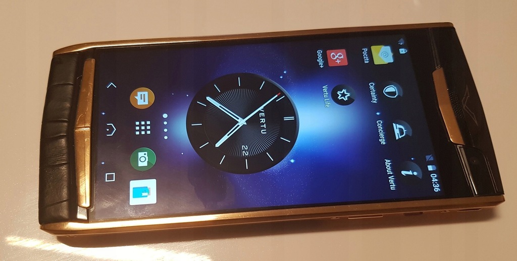 VERTU signature touch Gold 18k