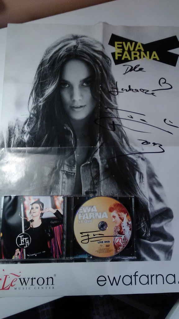 Ewa Farna plakat z autografem z 2013 roku