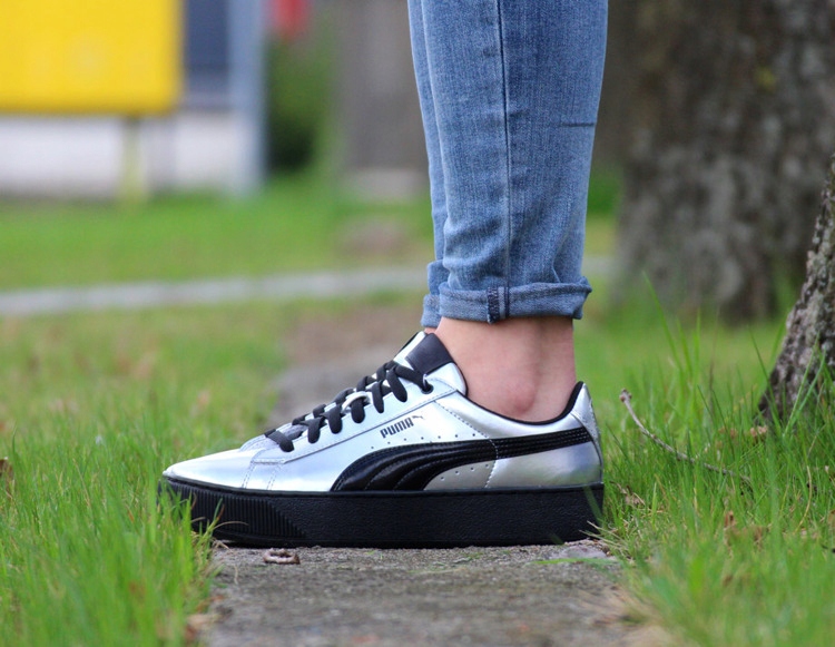 puma vikky platform metallic silver
