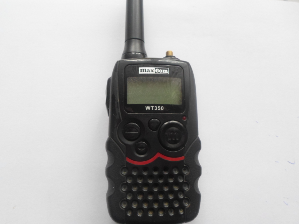 MAX COM WT 350.  TWO WAY.  Radio z akumulatorkami,
