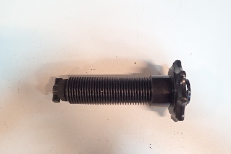 VW PASSAT B8 SRUBA KOLA ZAPASOWEGO 3G0803899
