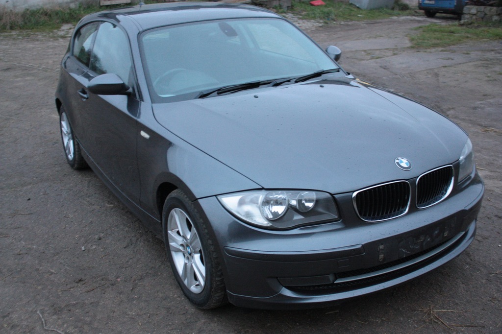 BMW 1 e81 KAROSERIA GOŁA DOKUMENTY V5C