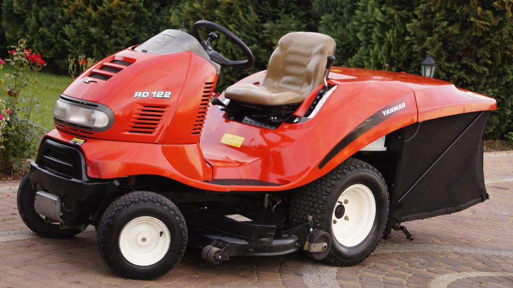 Kosiarka traktorek YANMAR DIESEL WOM kosz 600 Litr