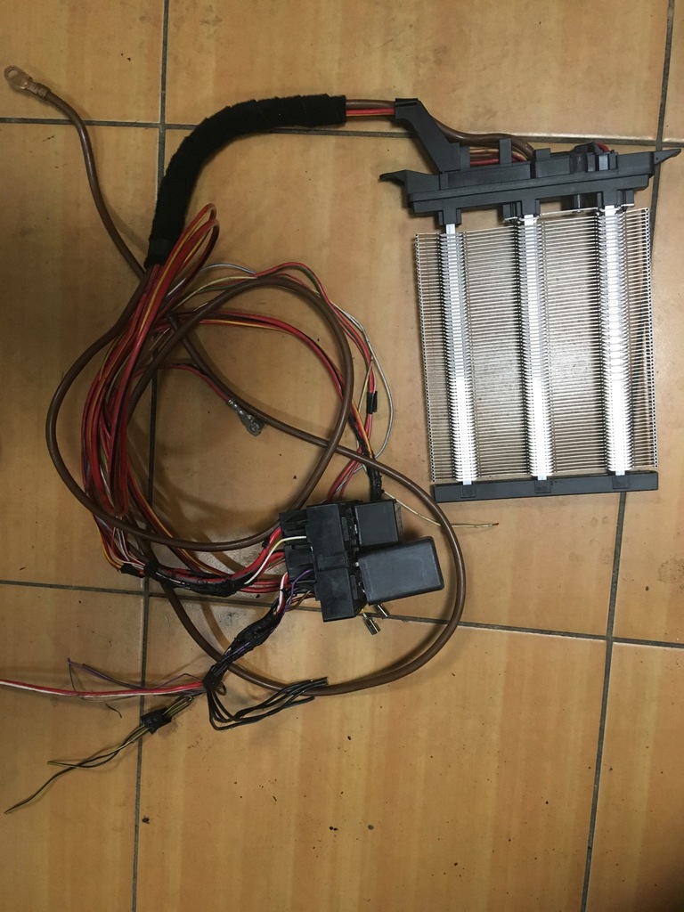 NAGRZEWNICA PTC 1K0963235F PASSAT B6 B7 WIĄZKA