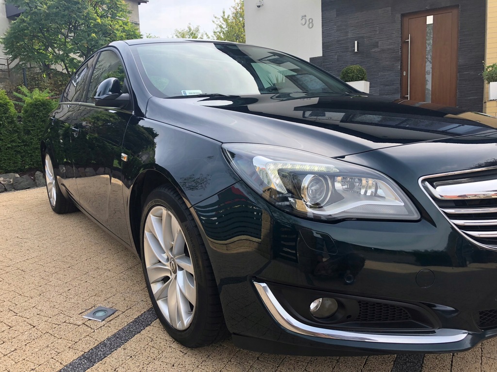 Opel insignia salon