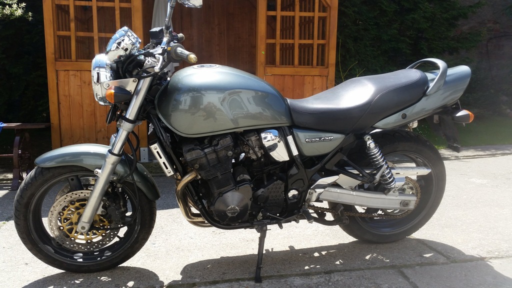 suzuki inazuma 750 specs