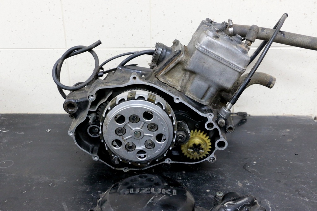 Silnik SUZUKI RG 80 cylinder wał,głowica skrzynia