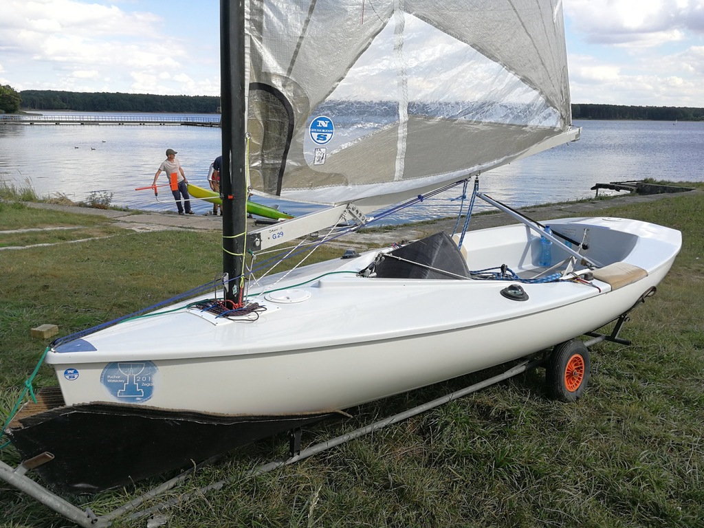 jacht regatowy FINN Vanguard z przyczepką